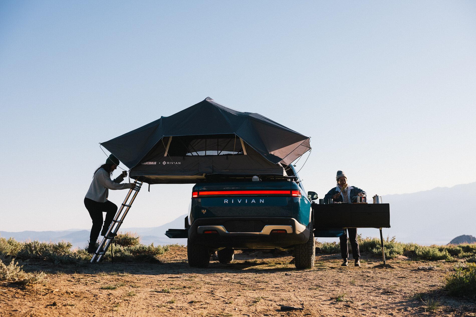 Rivian R1T R1S New Rivian.com Website Launched + Gear Shop! 2022-Rivian-R1T-04
