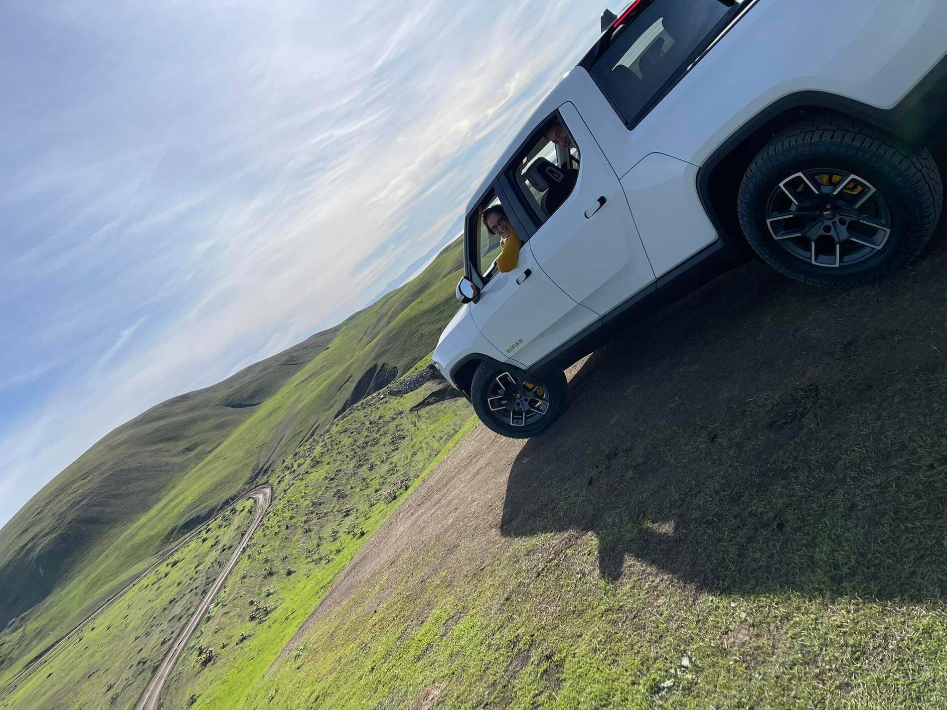Rivian R1T R1S GLACIER WHITE R1T  Photos 252824190_10160354776811535_9032604630706346151_n