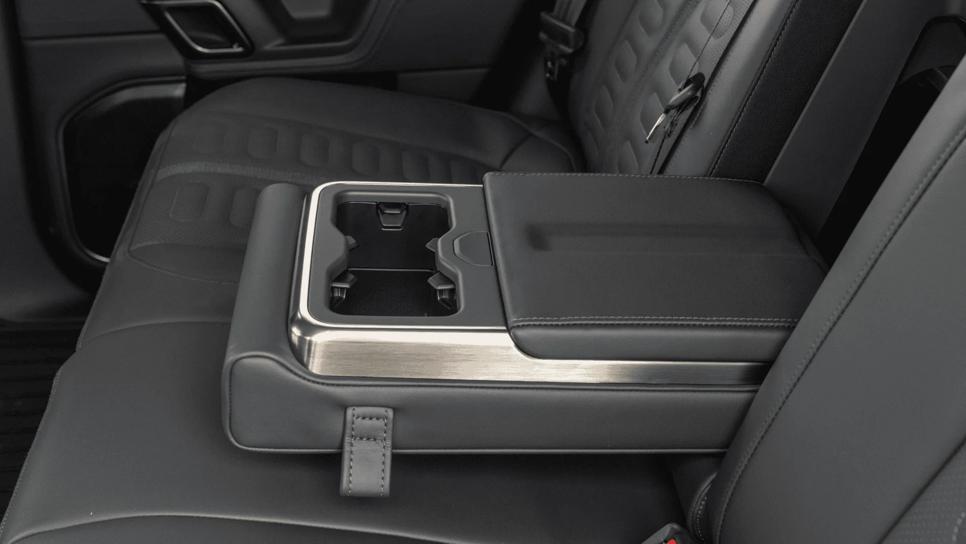 Rivian R1T R1S BLACK MOUNTAIN Rivian Interior Photos BLACK MOUNTAIN Rivian Interior Photos 1