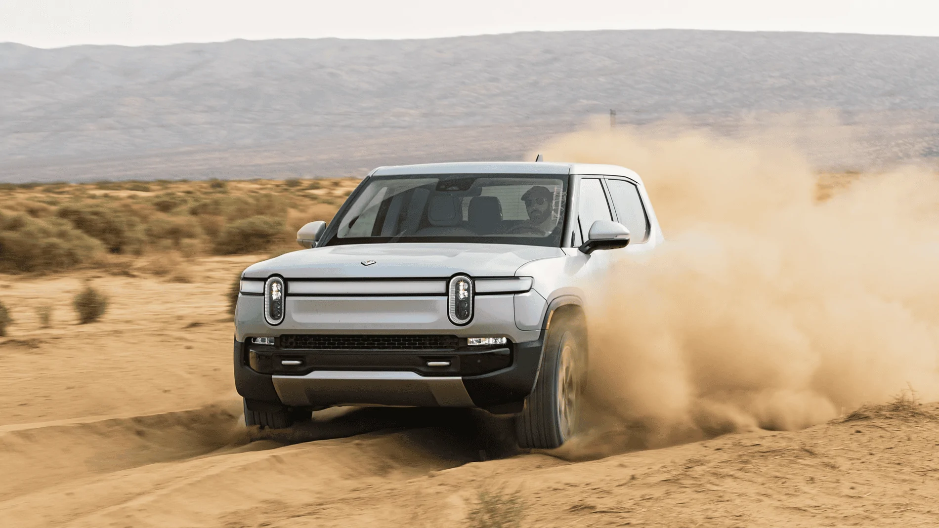 Rivian R1T R1S LA SILVER Rivian Photos 2022-Rivian-R1T-104