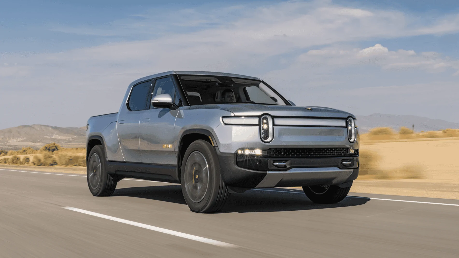Rivian R1T R1S LA SILVER Rivian Photos 2022-Rivian-R1T-91