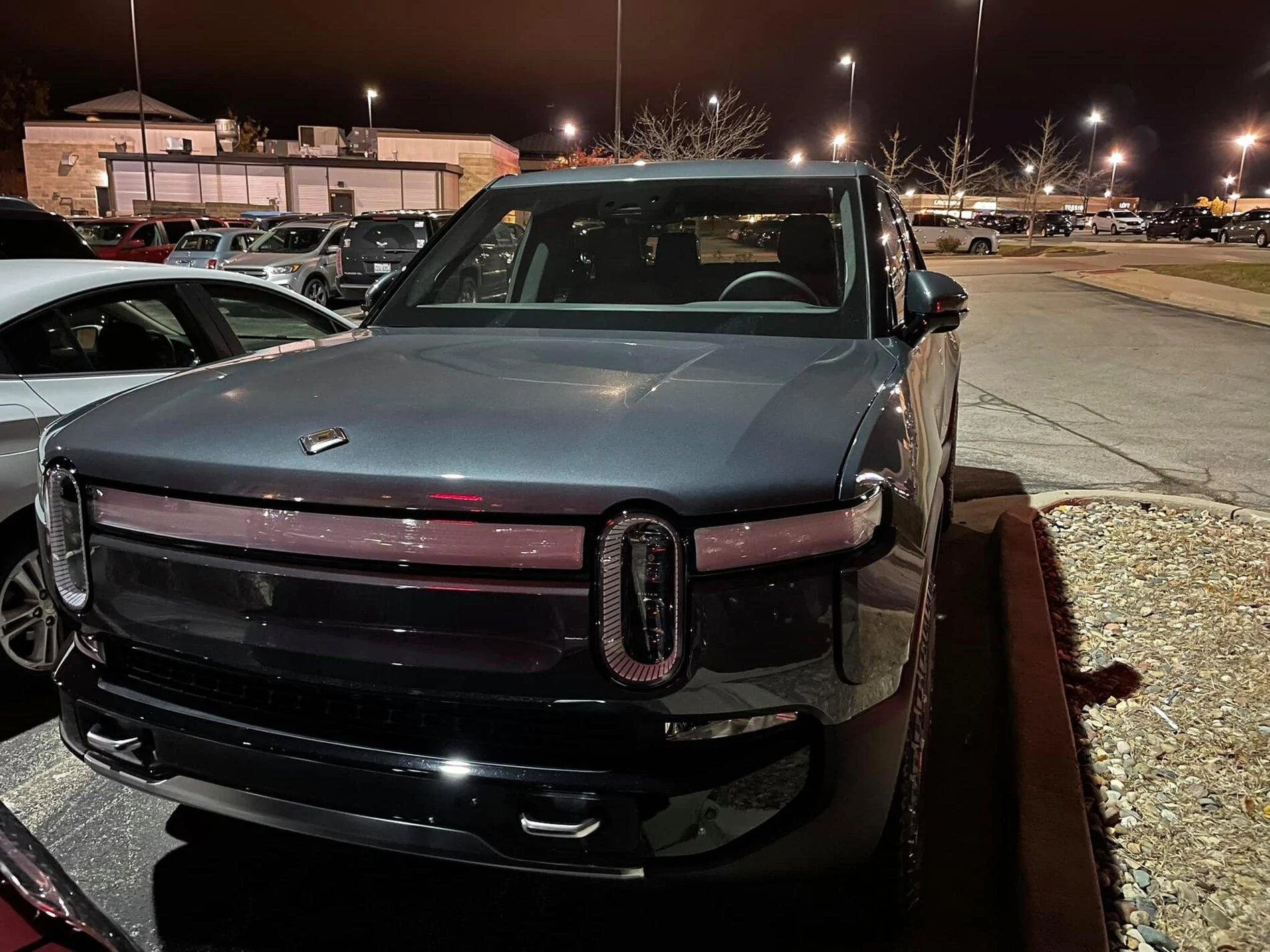 Rivian R1T R1S El CAP GRANITE Rivian Photos El Cap Granite Rivian R1T 1