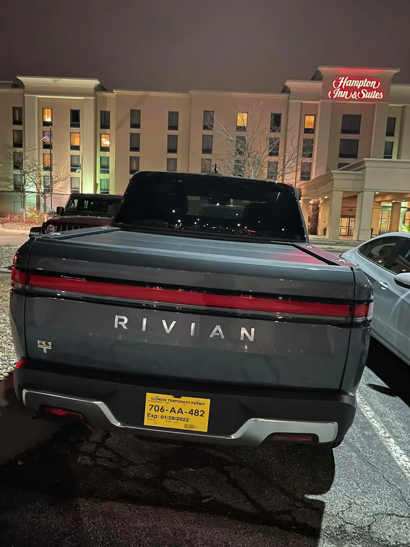 Rivian R1T R1S El CAP GRANITE Rivian Photos El Cap Granite Rivian R1T 2