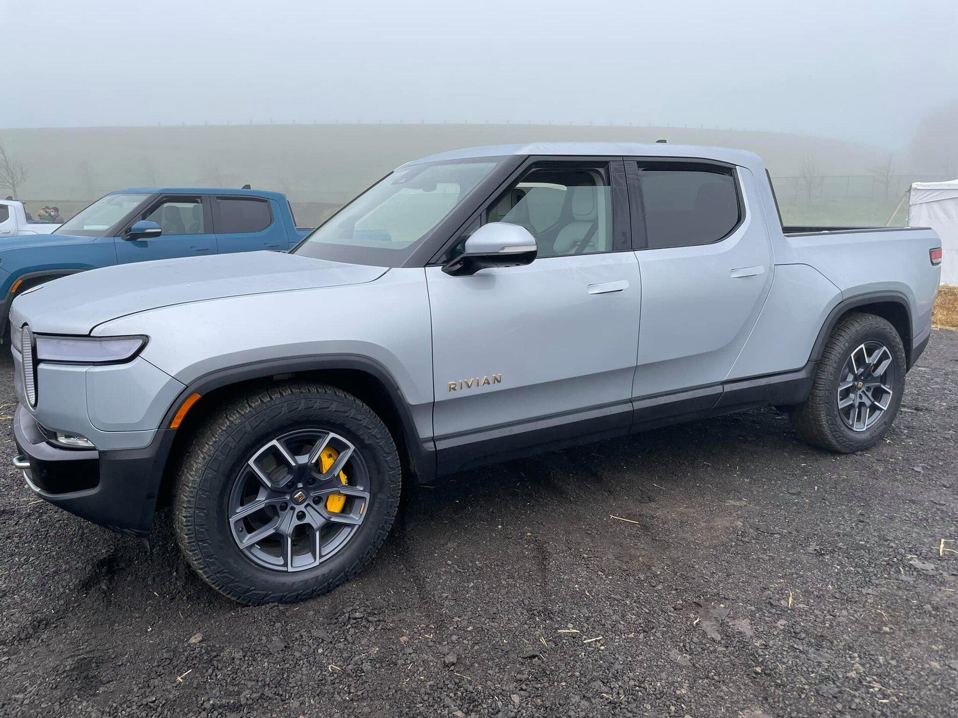 Rivian R1T R1S LA SILVER Rivian Photos 254693510_10220322448559730_3322240447681786822_n