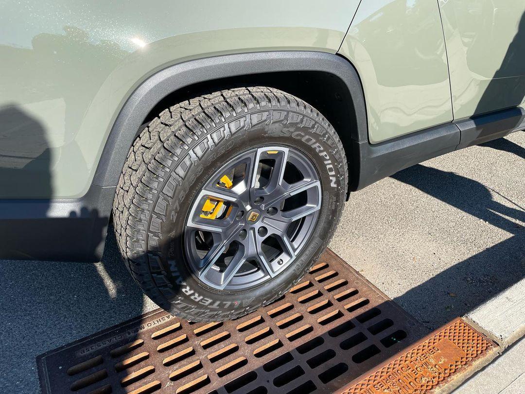 Rivian R1T R1S LAUNCH GREEN R1T Photos 254303232_1330964297370437_7413802086223533531_n