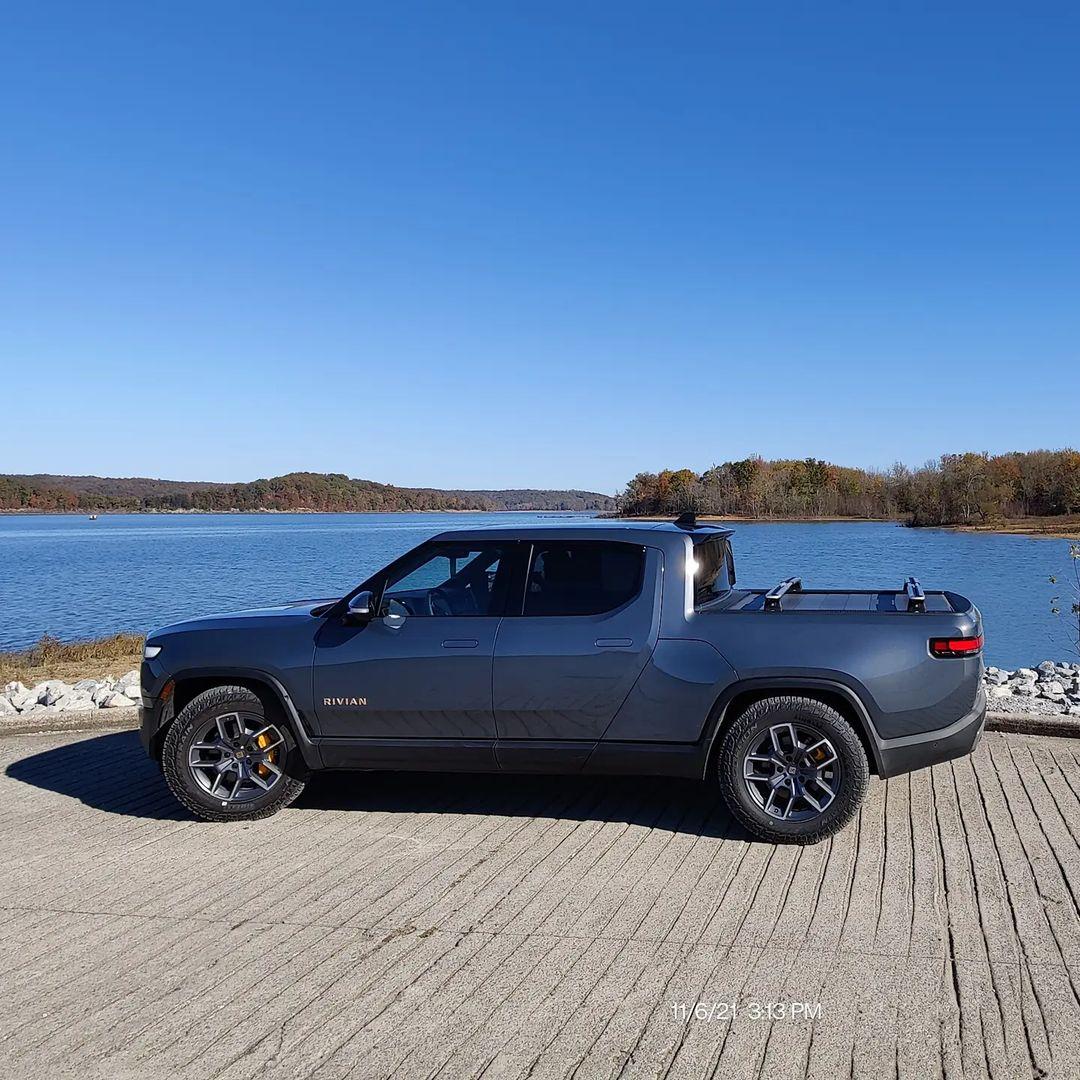 Rivian R1T R1S El CAP GRANITE Rivian Photos 255592973_570983510639296_1904443783228060861_n