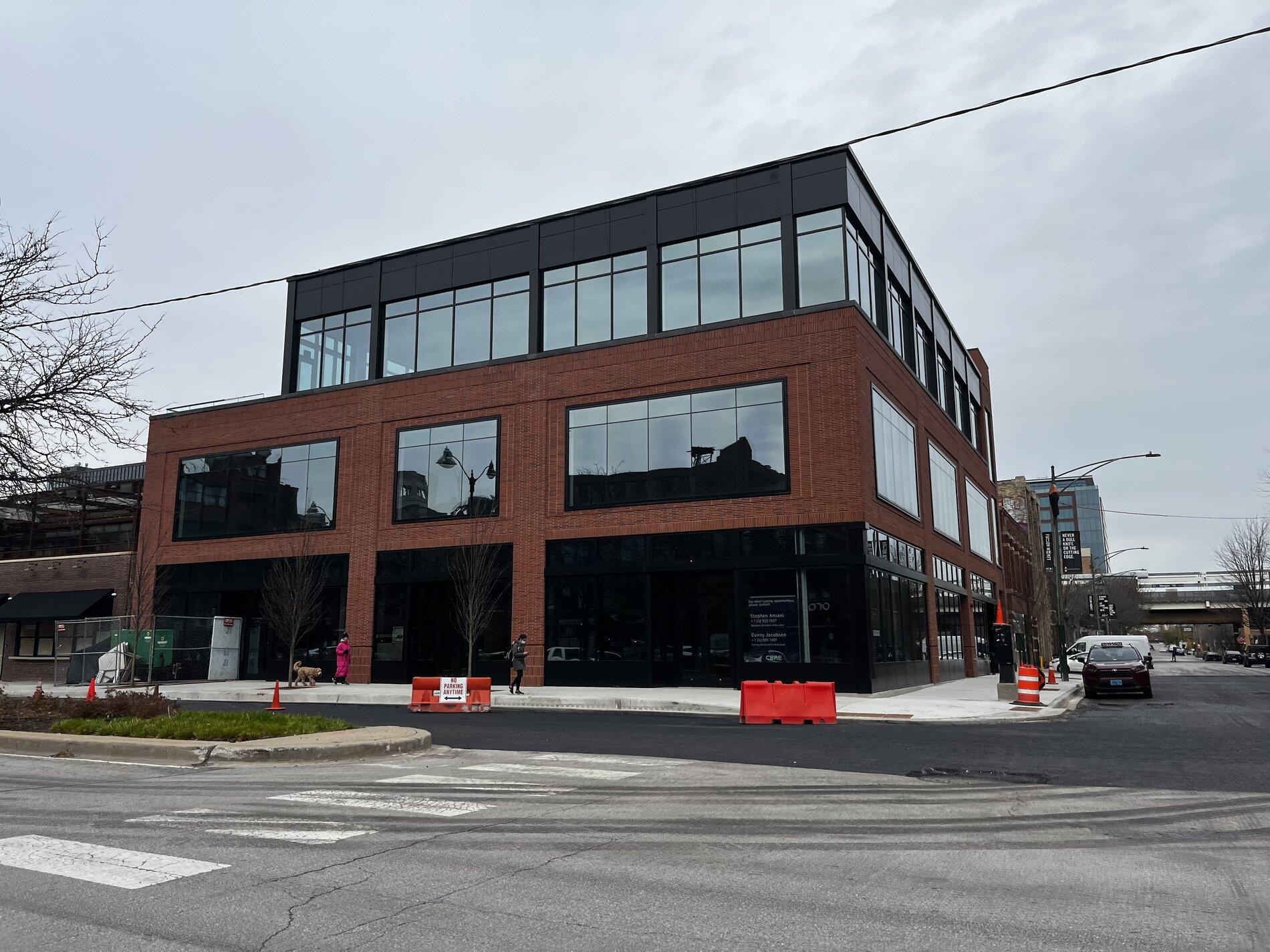 Rivian R1T R1S Chicago Rivian Sales Location Under Construction 856202AF-DC1E-4387-BDA7-8815C6DC11E5