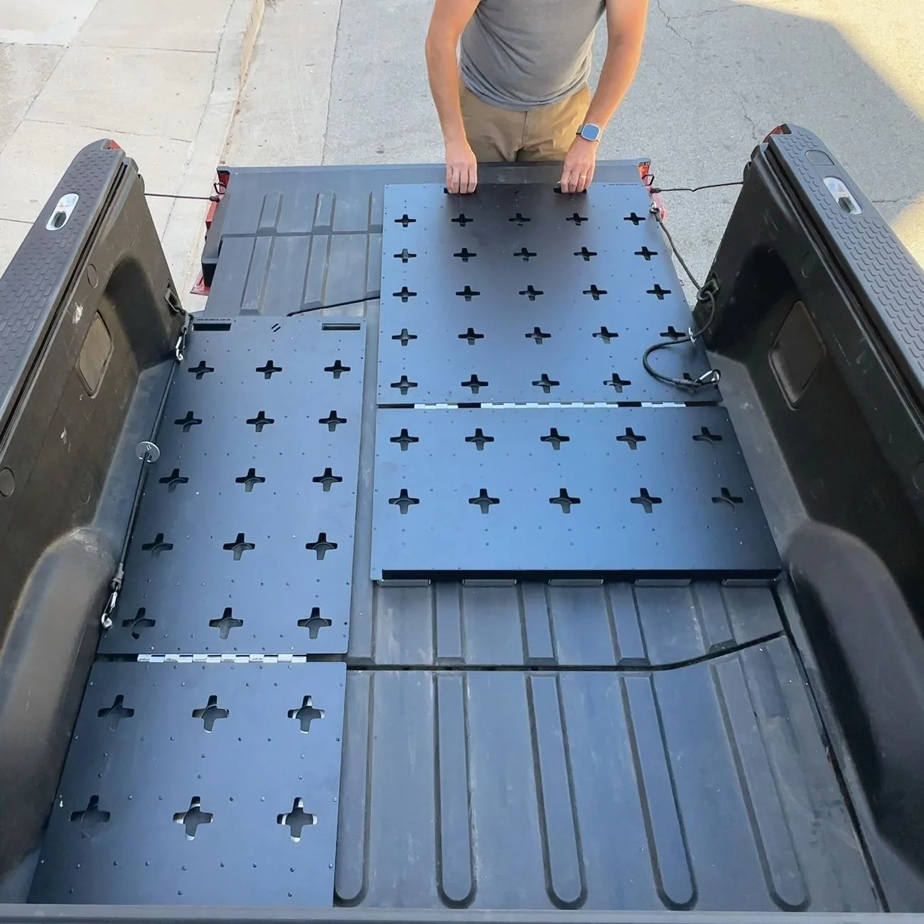 Rivian R1T R1S Thunderbolt Bed Glider now available to order Top_View_L_Out