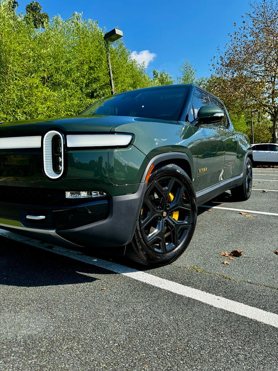 Virginia - FS: 2023 Forest Green R1T Quad, 6,7xx miles, Meridian