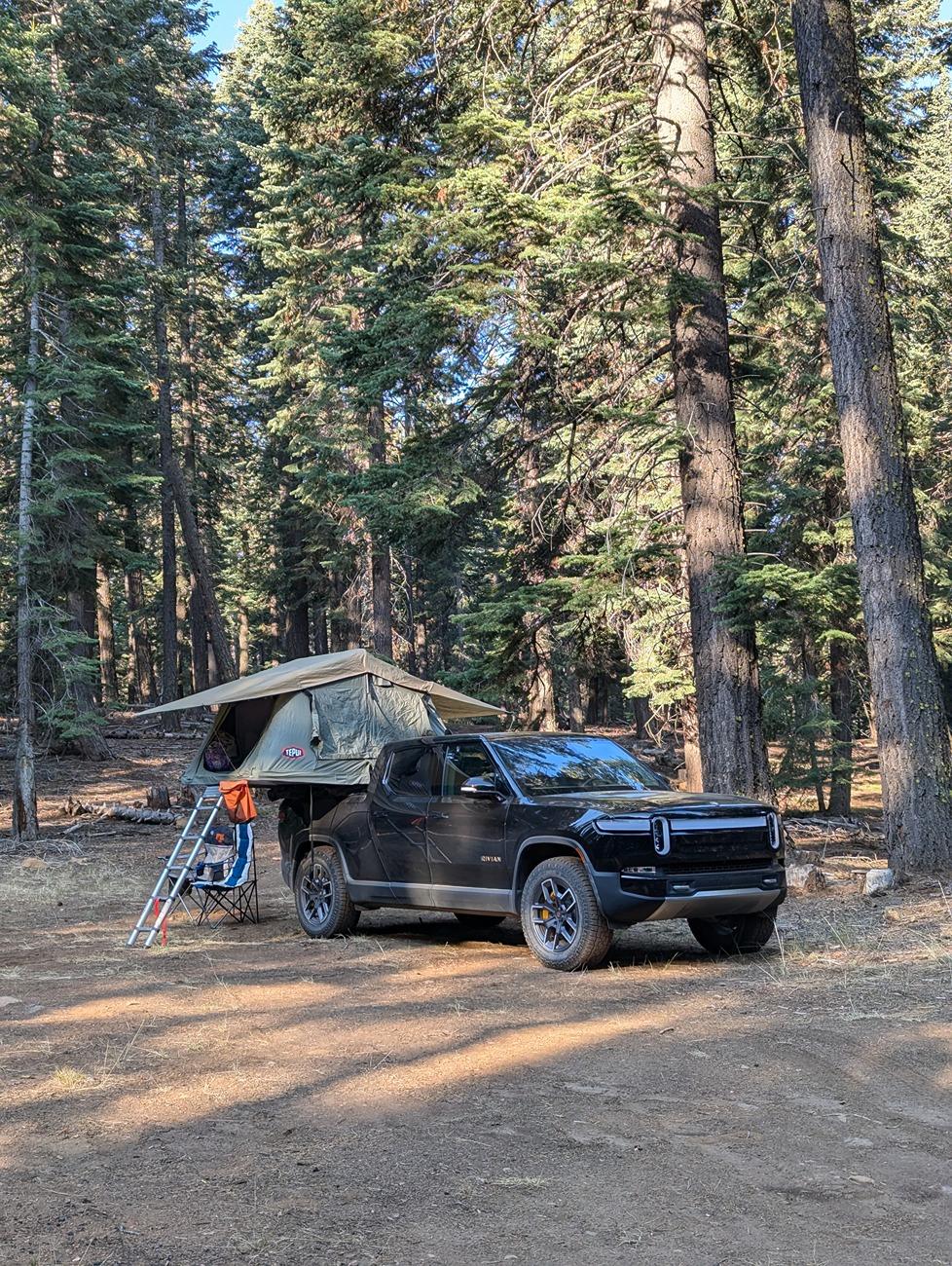 Rivian R1T R1S MIDNIGHT (Black) Rivian Photos PXL_20240901_153455912