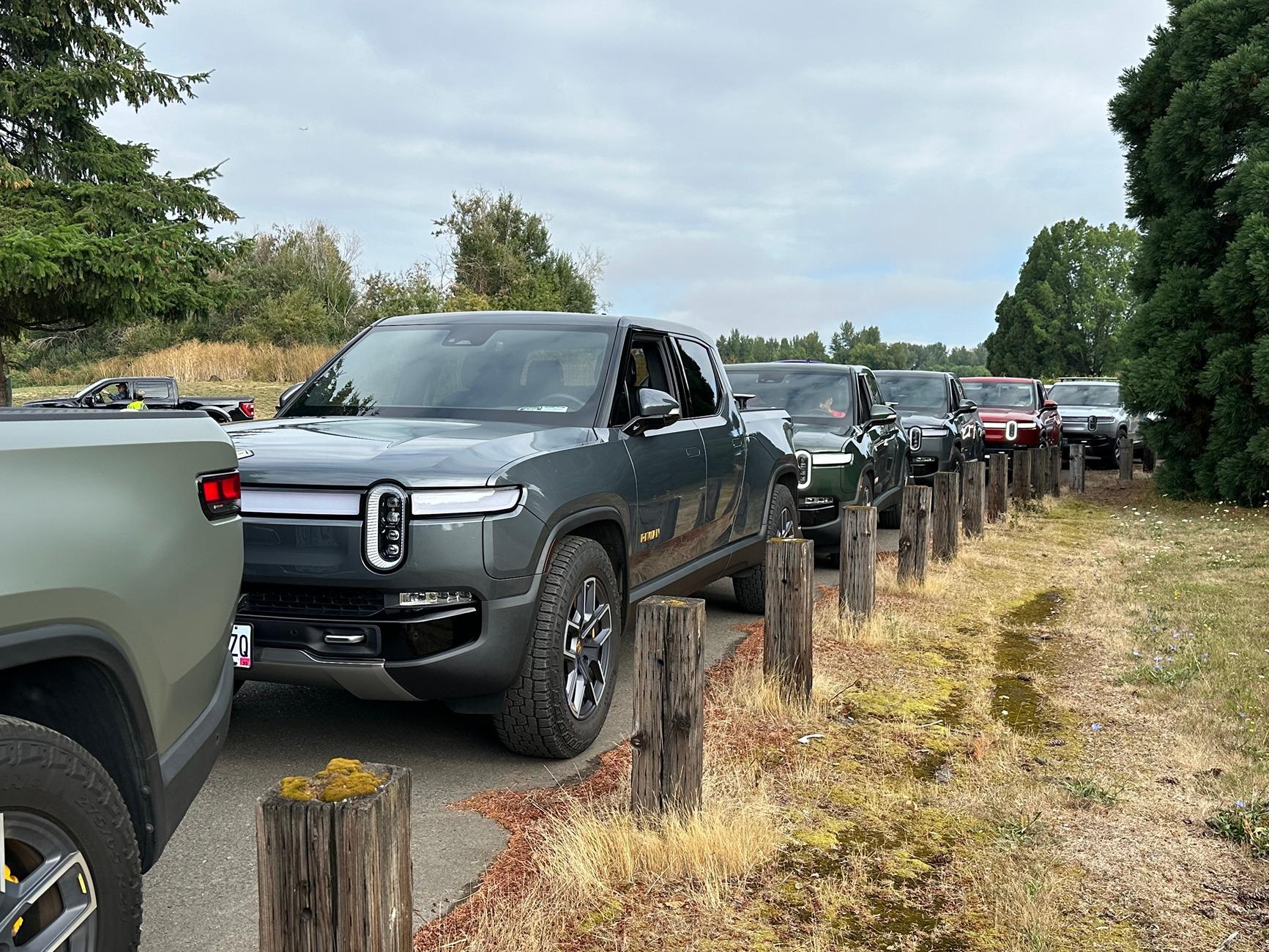 Rivian R1T R1S Rivians ... Rivians Everywhere IMG_4859