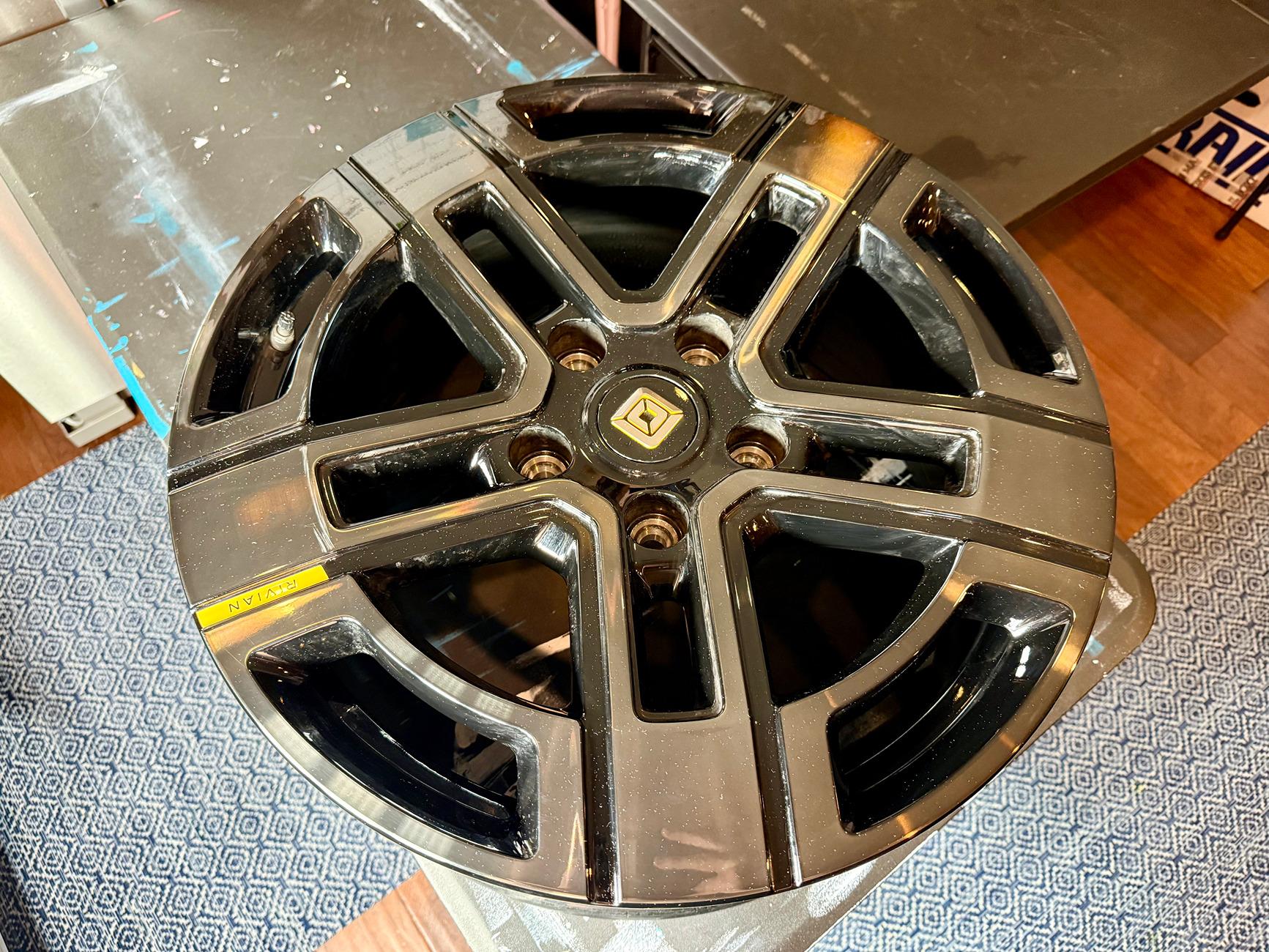 Rivian R1T R1S Wtb: stock 20” wheels IMG_0106
