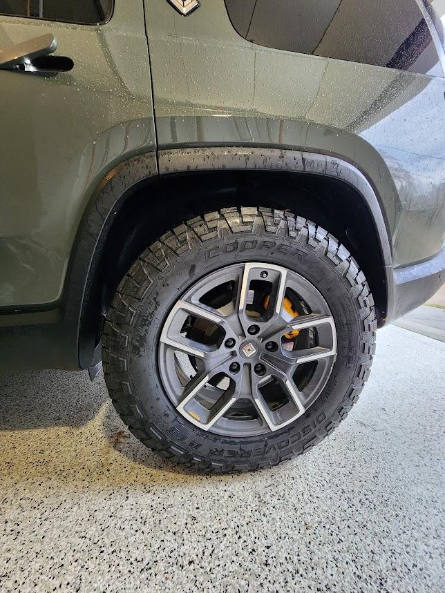 Rivian R1T R1S Cooper Discoverer AT3 XLT Review (on Rivian R1T) 20231120_153416