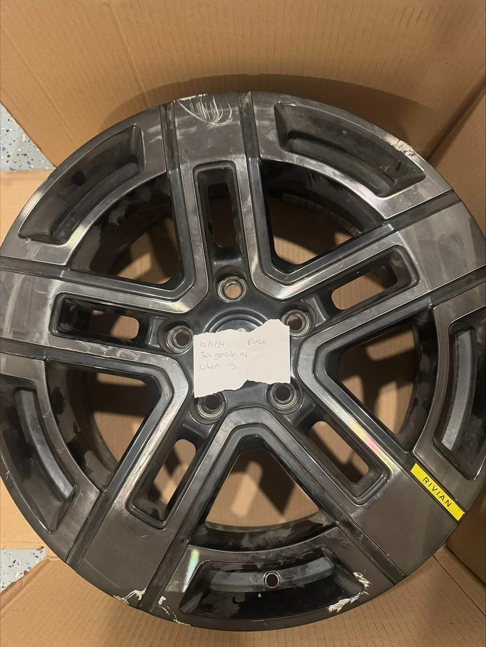 Rivian R1T R1S WTS 20" Dark OEM wheels full set processed-D1F429CB-B181-440E-B95B-26D1321803BA