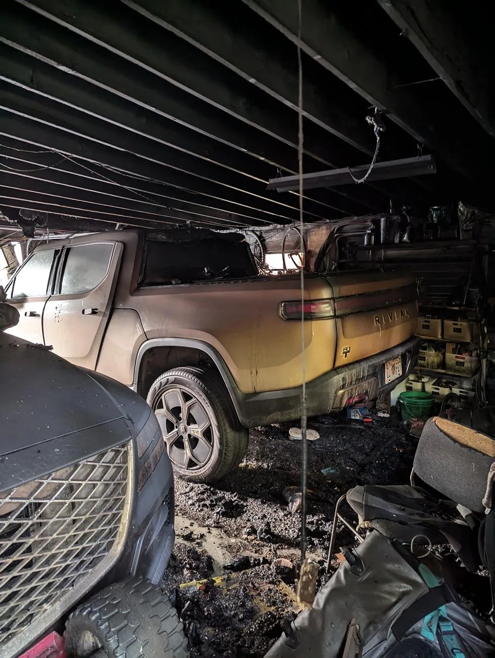 Rivian R1T R1S R1T Custom Paint Job PXL_20240927_221707824