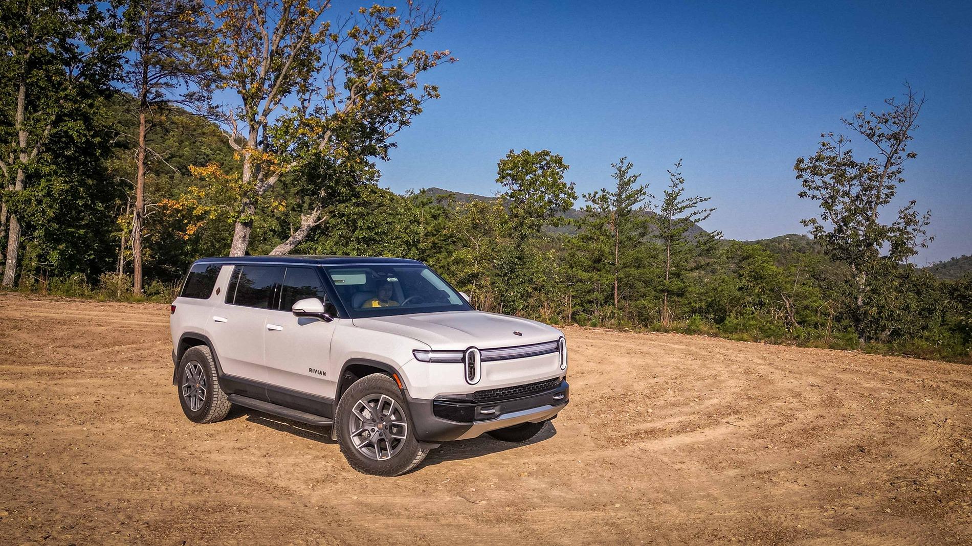 Rivian R1T R1S Road Tripping (multiple charging stops) Rivian vs Tesla -- experience from 2000 mile road trip DJI_0208