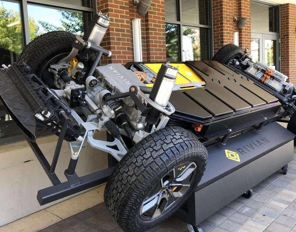 Rivian R1T R1S Rubicon Trail: 1, Rexbo R1T: 0 1729088850217-a1