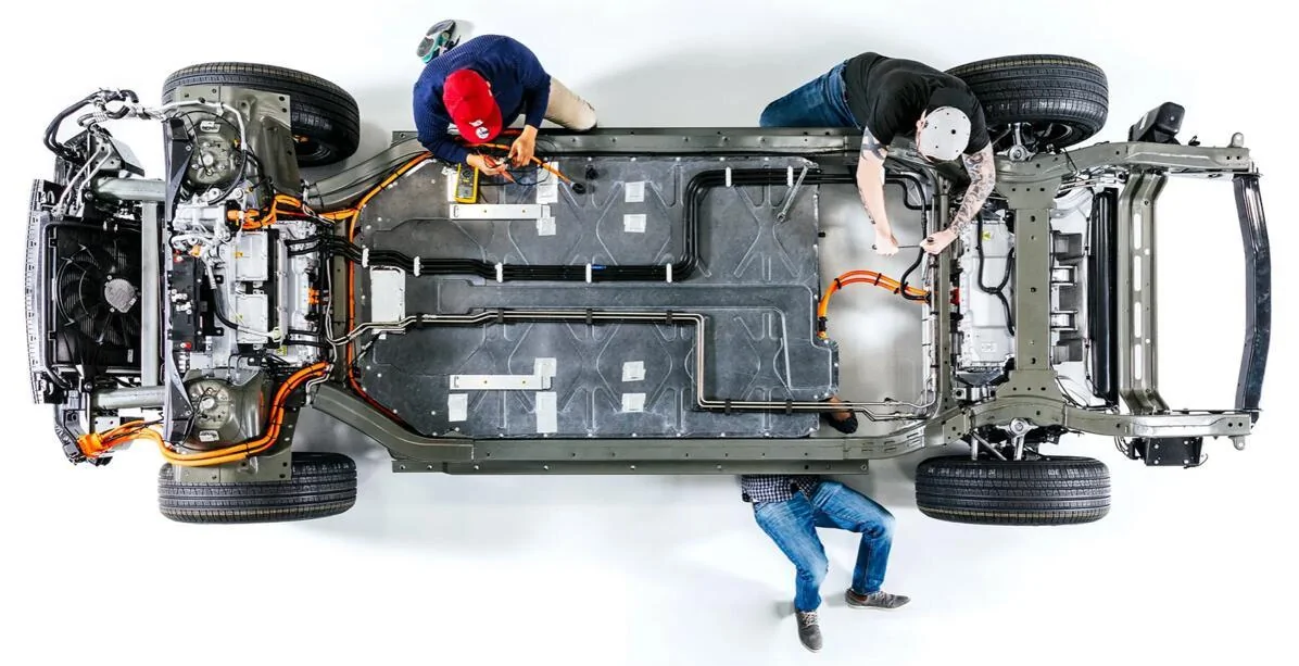 Rivian R1T R1S Rubicon Trail: 1, Rexbo R1T: 0 1729088898302-m
