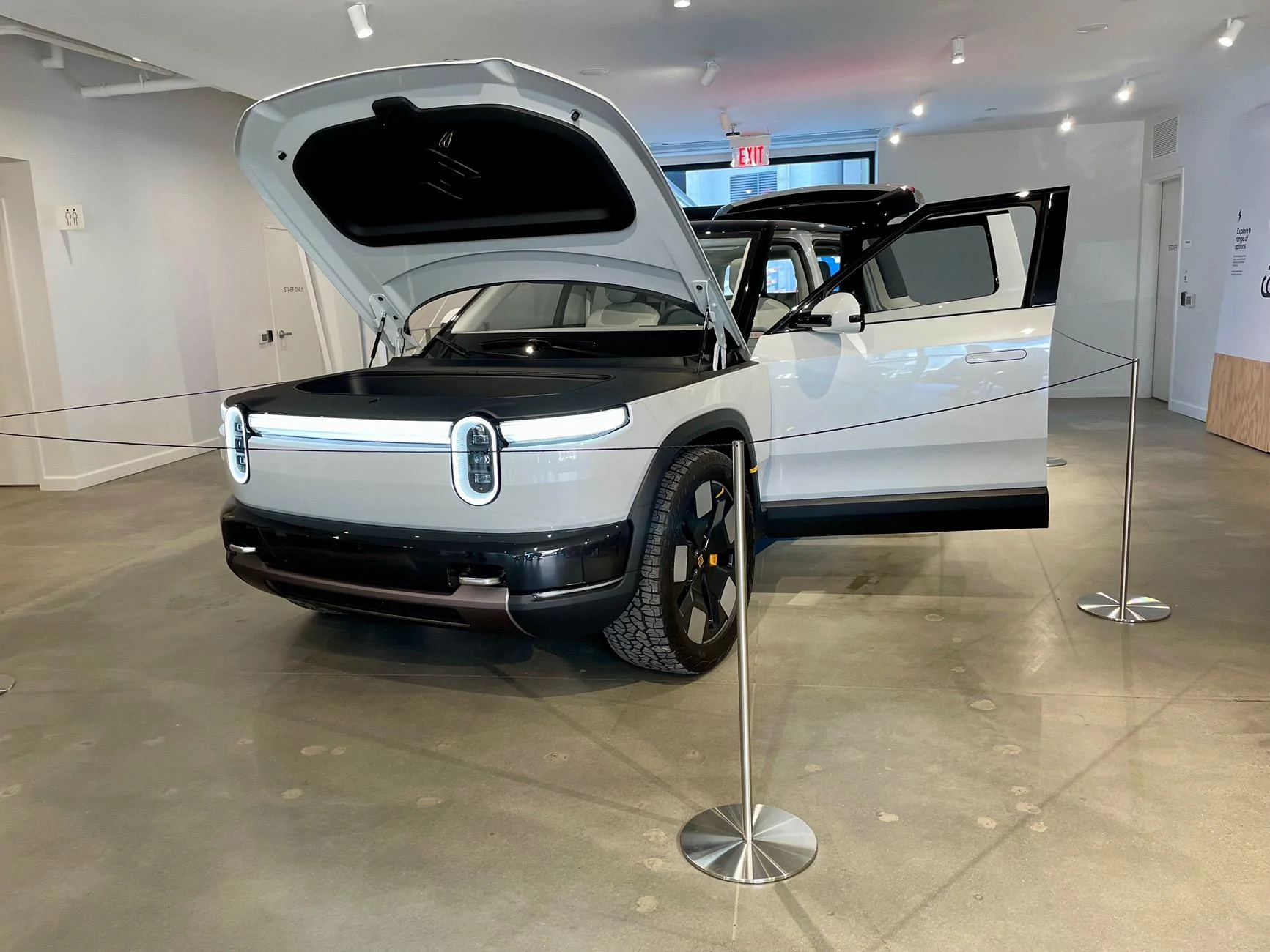 Rivian R1T R1S R2 @ Nashville Space Oct 2024 -- photos & impressions IMG_1991