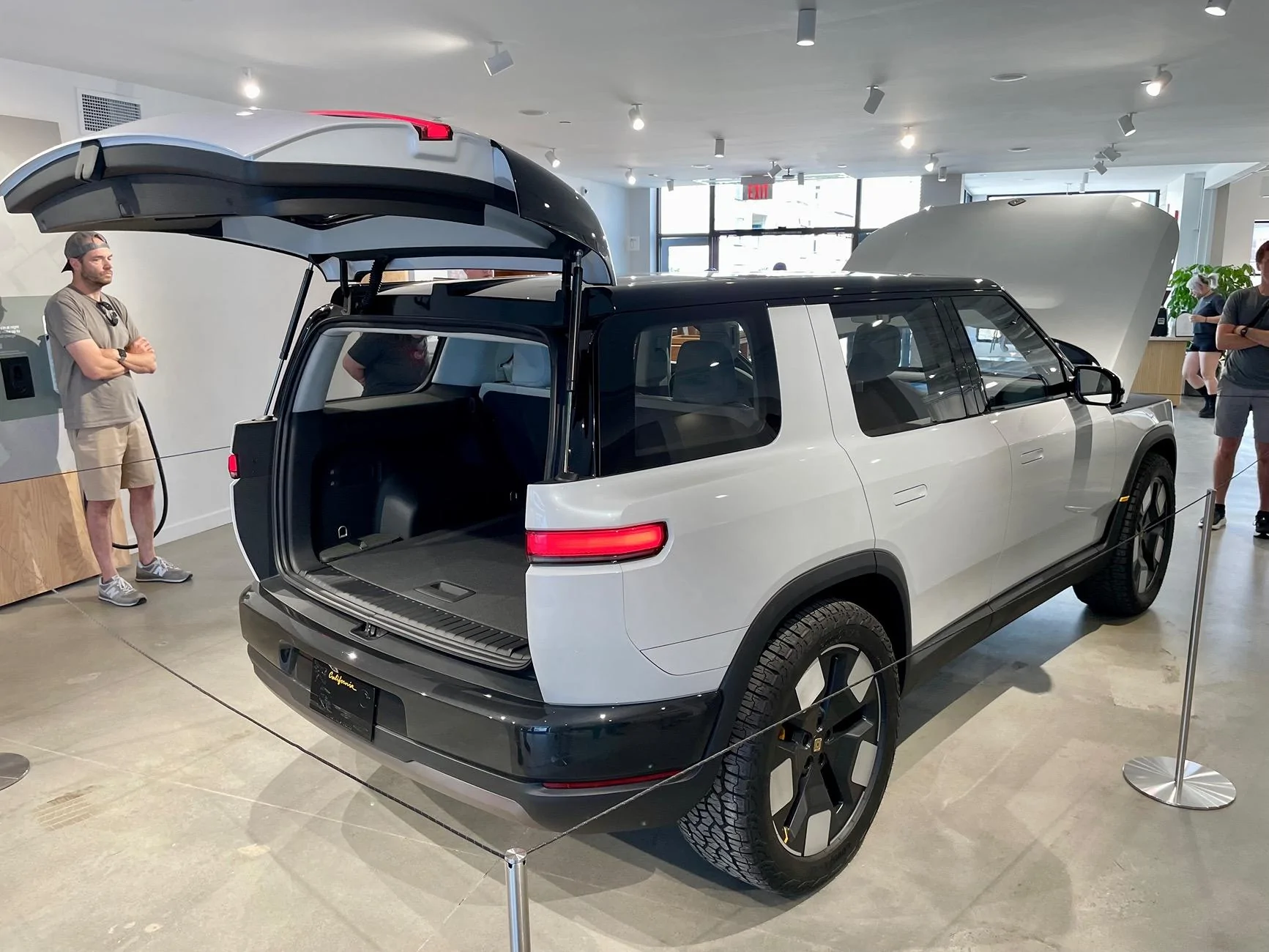 Rivian R1T R1S R2 @ Nashville Space Oct 2024 -- photos & impressions IMG_1994