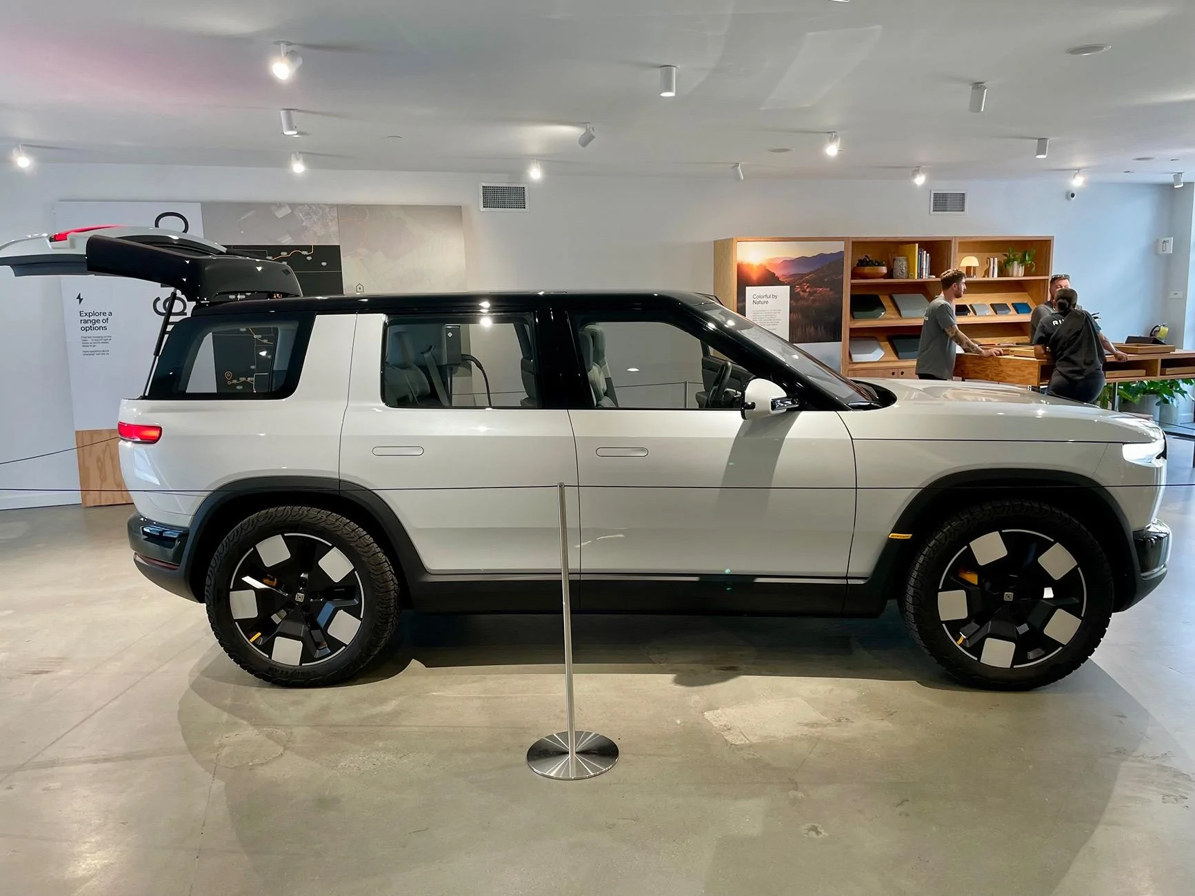 Rivian R1T R1S R2 @ Nashville Space Oct 2024 -- photos & impressions IMG_2025