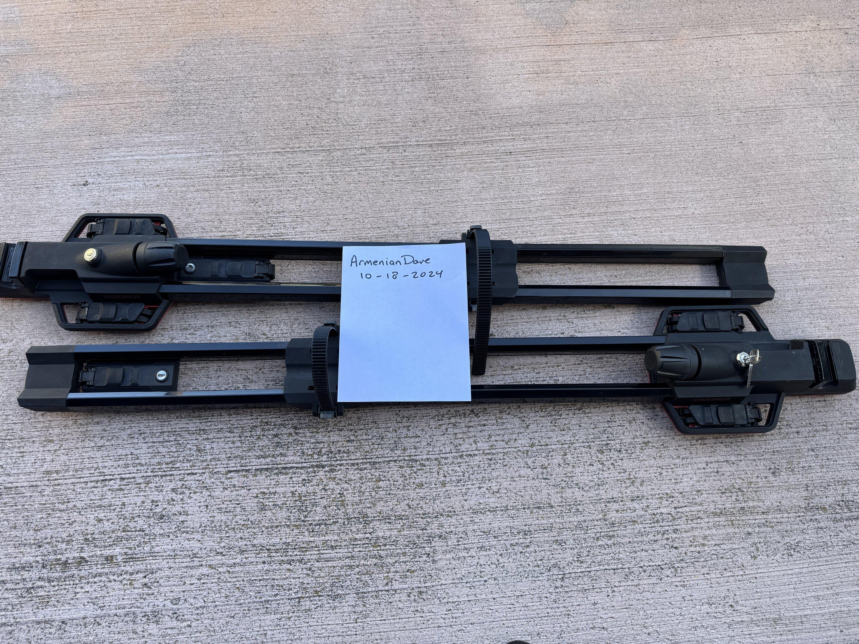 Rivian R1T R1S Yakima Bike Racks IMG_0137