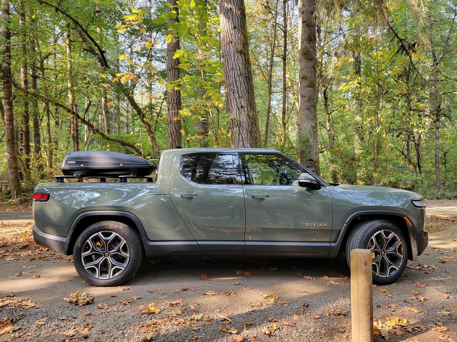 Rivian R1T R1S Cargo box that fits the bed length: Thule Sidekick rivian campin