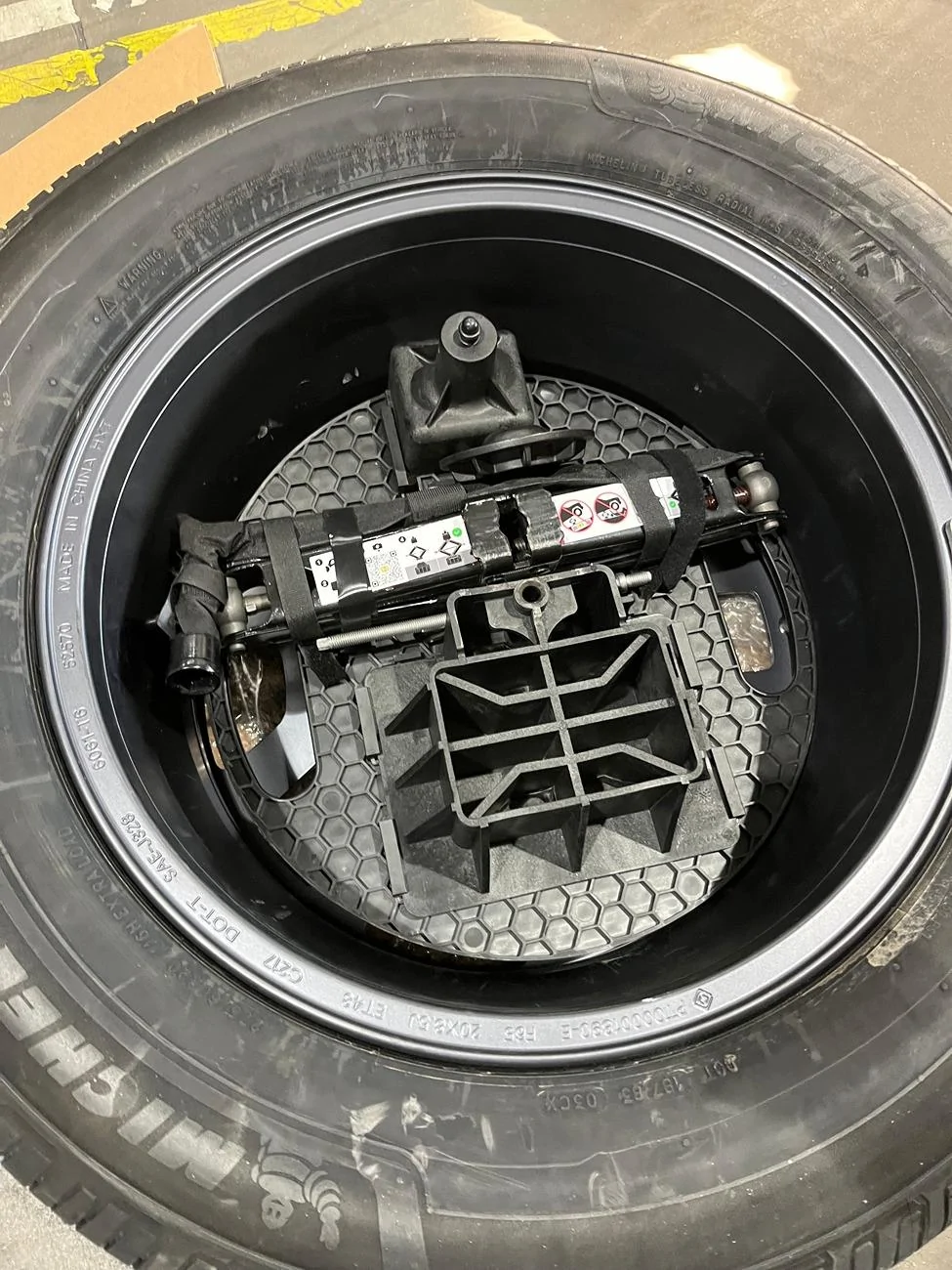 Rivian R1T R1S OEM Spare Tire Kit 20" - 2 Tire Sizes IMG_2144