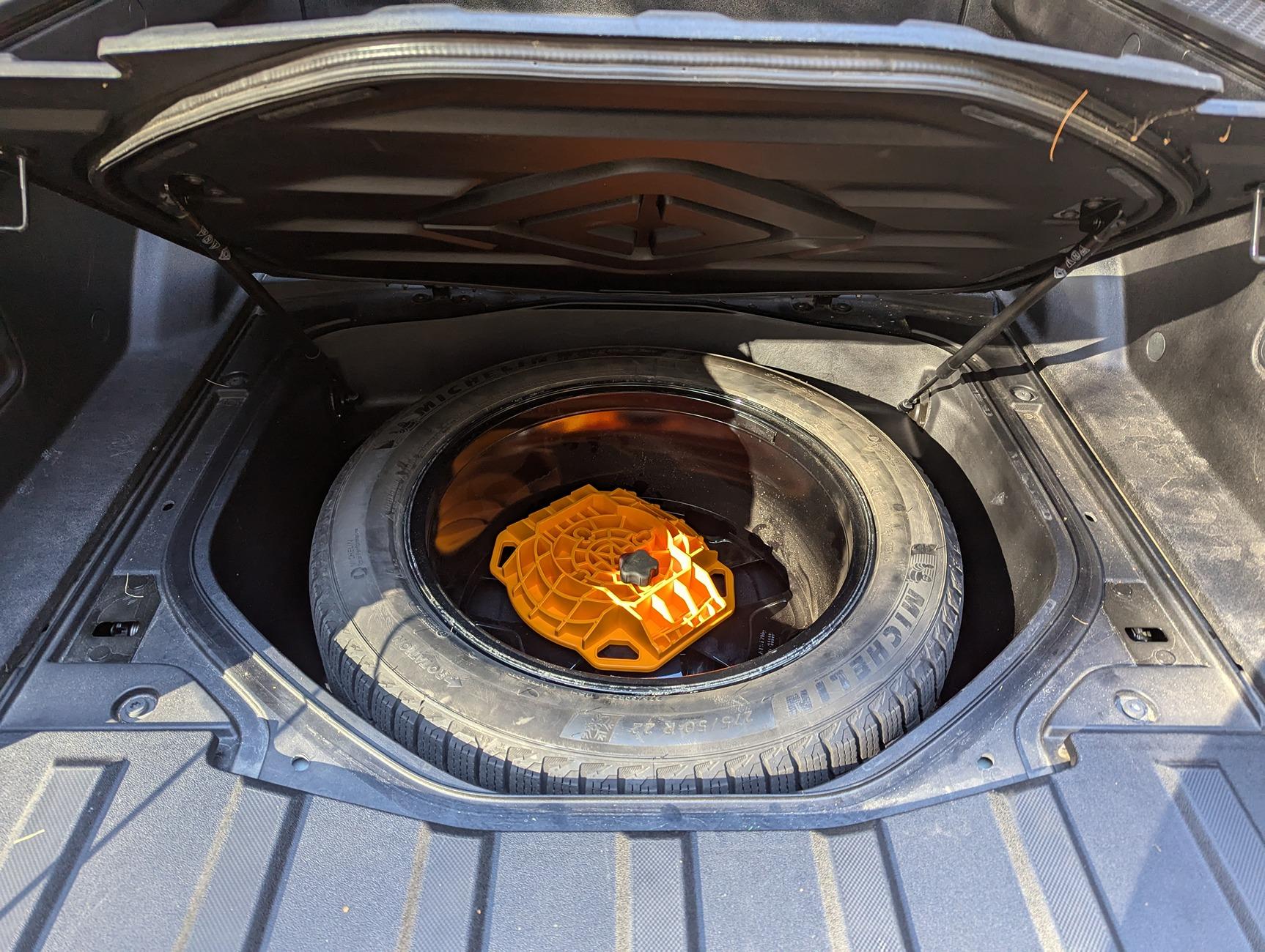 Rivian R1T R1S My DIY Spare Tire Kit PXL_20241019_151005366.MP