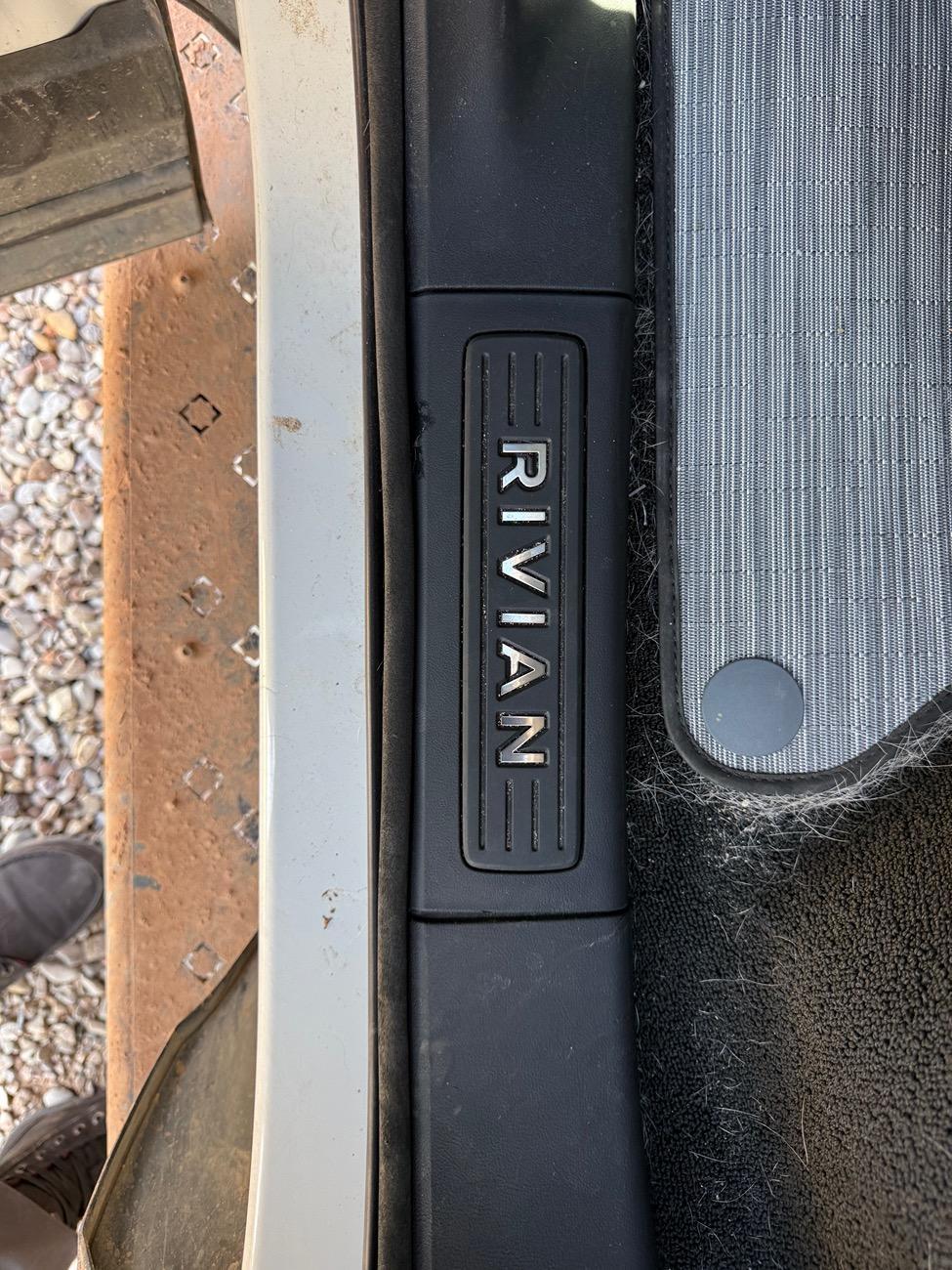 Rivian R1T R1S Rooftop Tents blocking brake lights (CHMSL) img_1885-jpe