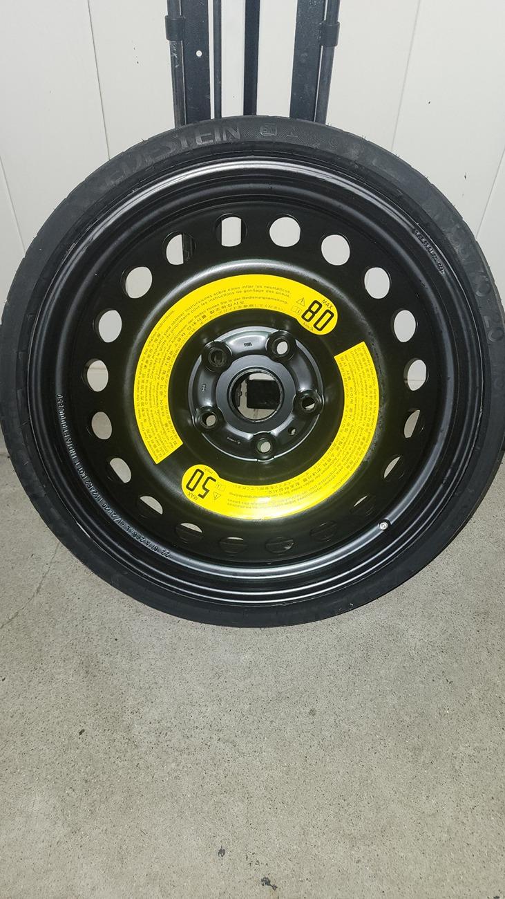 Rivian R1T R1S R1S compact spare with jack kit IMG_20241020_172006 (1)