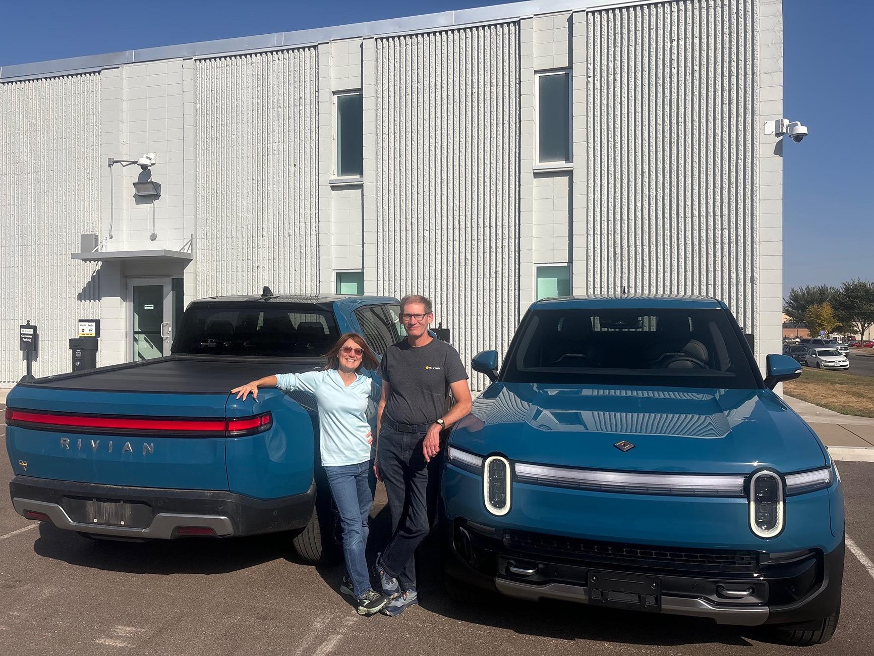 Rivian R1T R1S Traded in Gen1 Quad R1T for Gen2 Dual Max Pack R1T -- Reasons, Review, Photos IMG_3761-1
