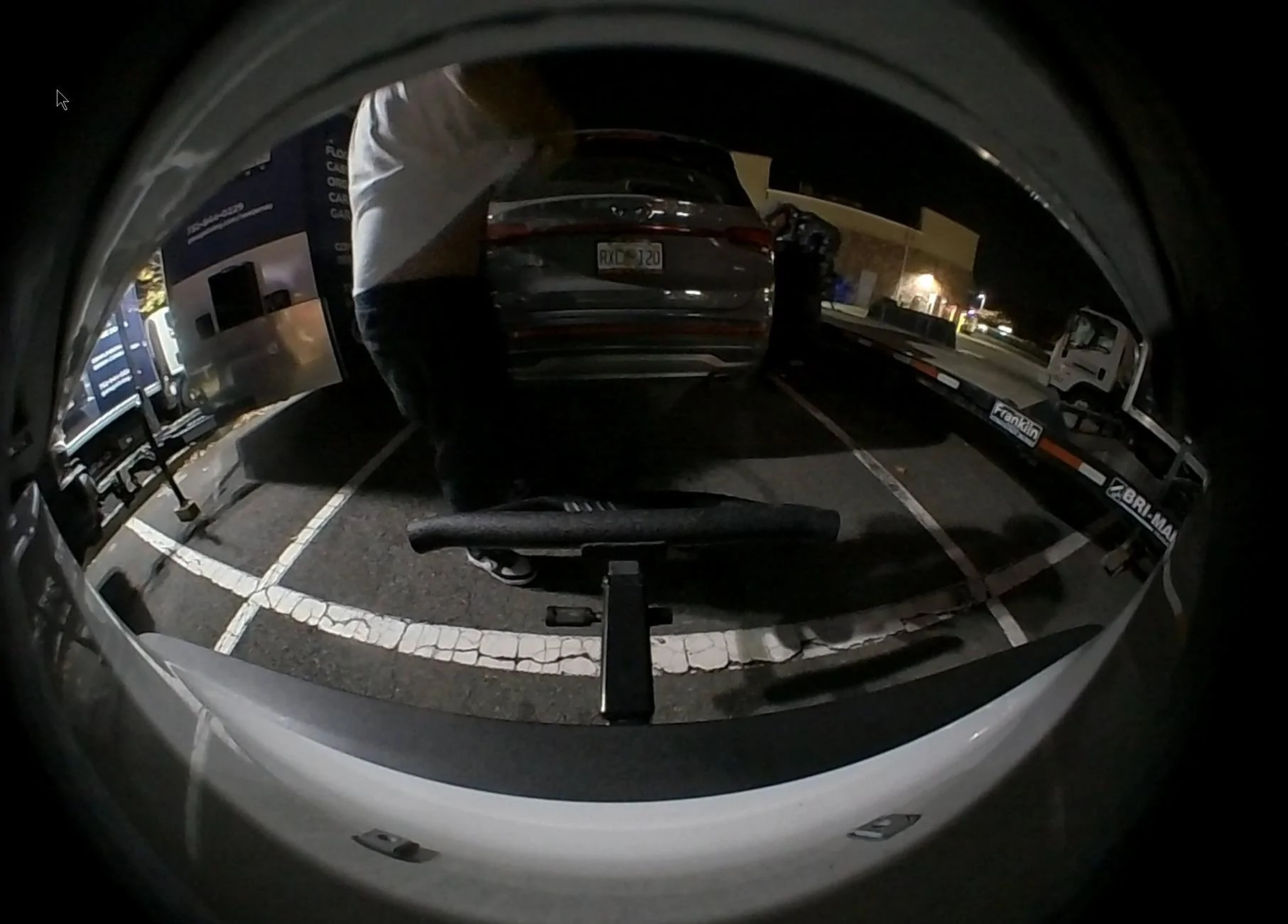 Rivian R1T R1S Gen1 Camera Caught License Plate Thief hiding the license plat