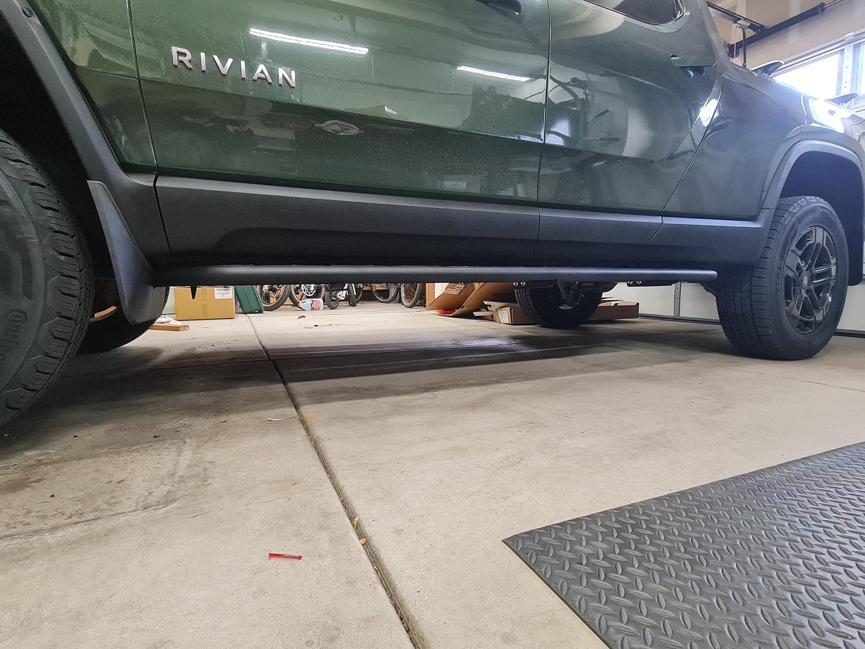 Rivian R1T R1S RealWheels EV Stainless Steel Running Boards 20241025_085201