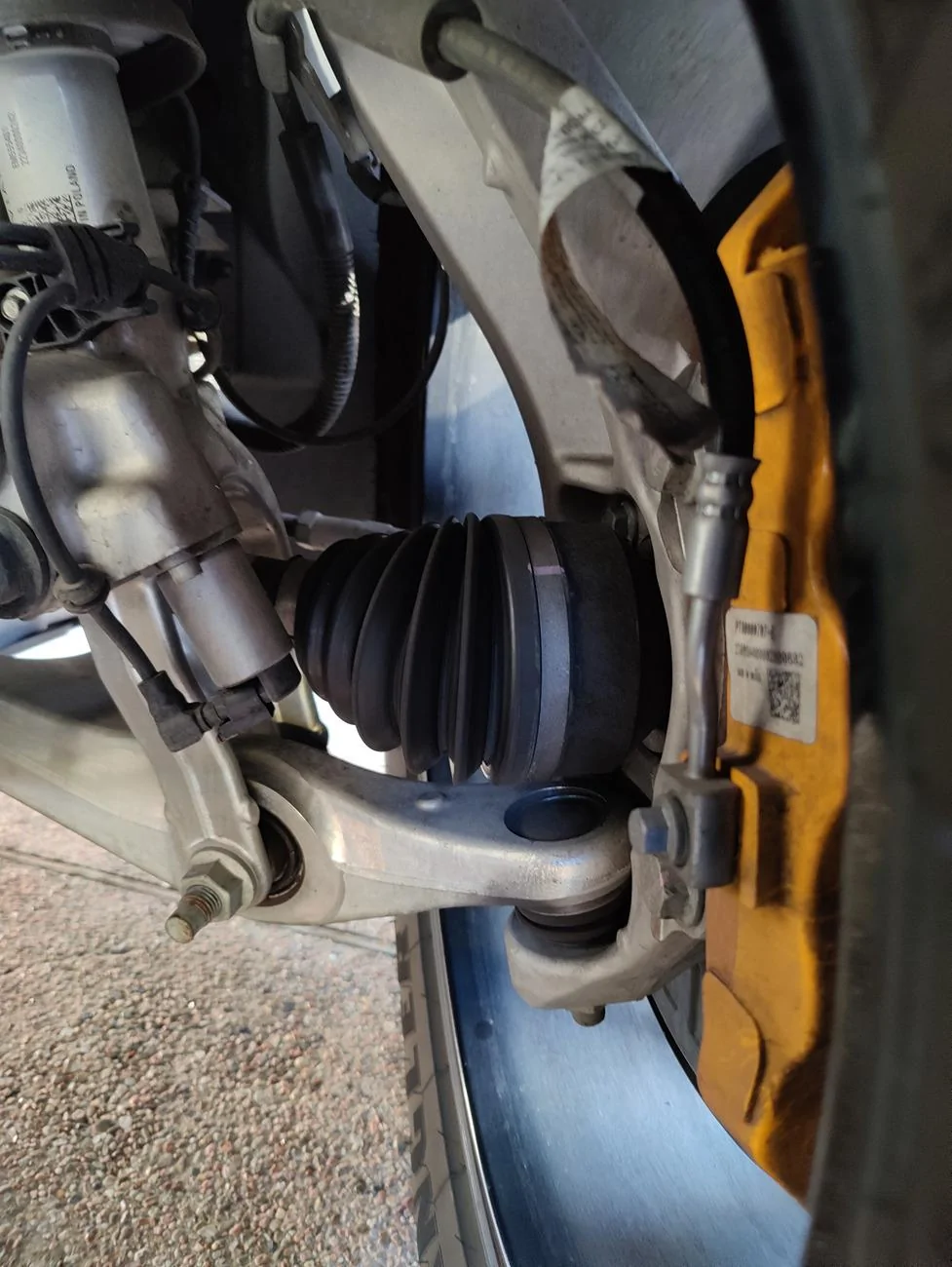 Rivian R1T R1S RS1 making clicking sound while driving. IMG20241027171712