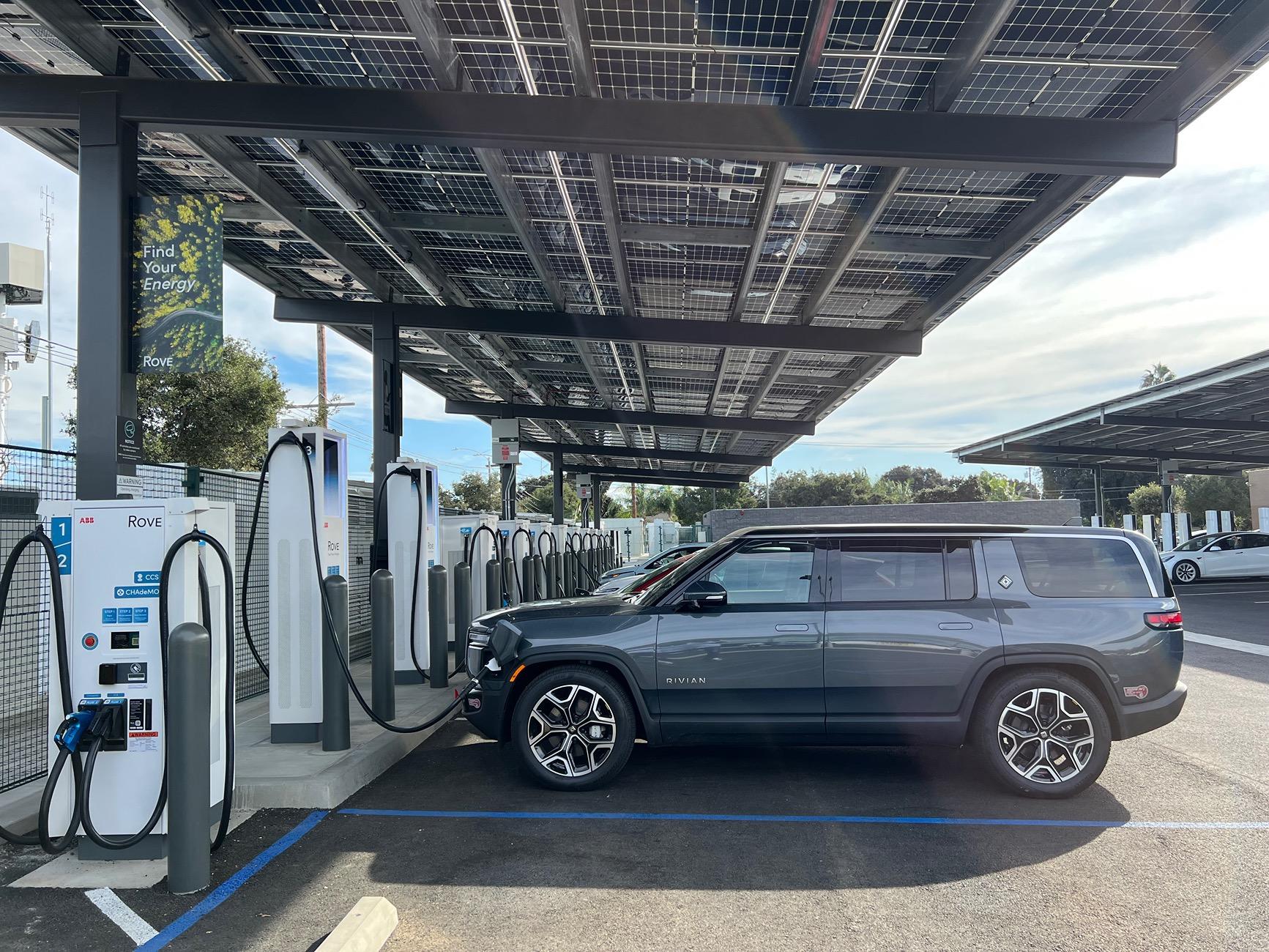 Rivian R1T R1S Rove Santa Ana Visit IMG_0330