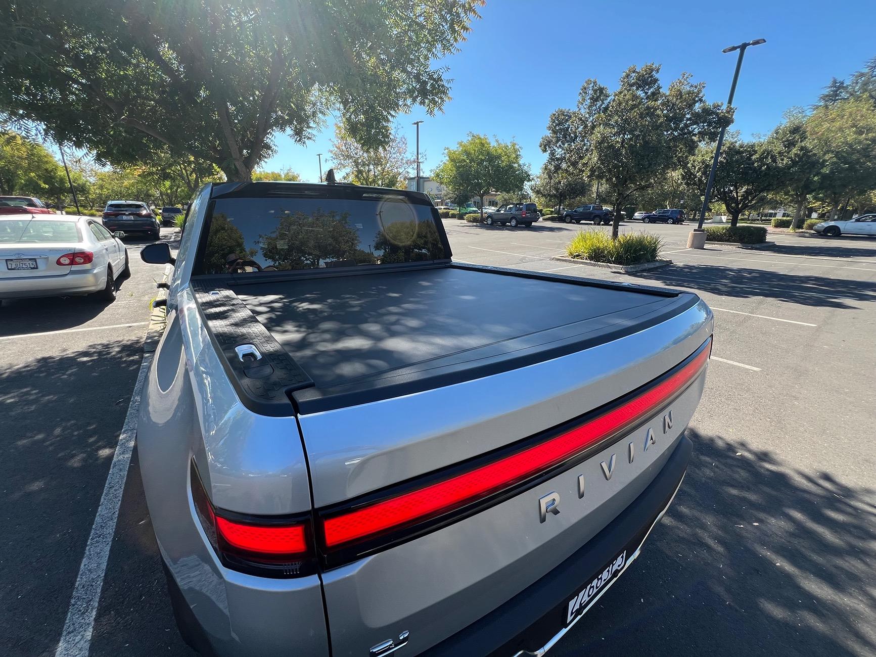 Rivian R1T R1S Has anyone gotten their powered Tonneau cover installed recently? IMG_4691