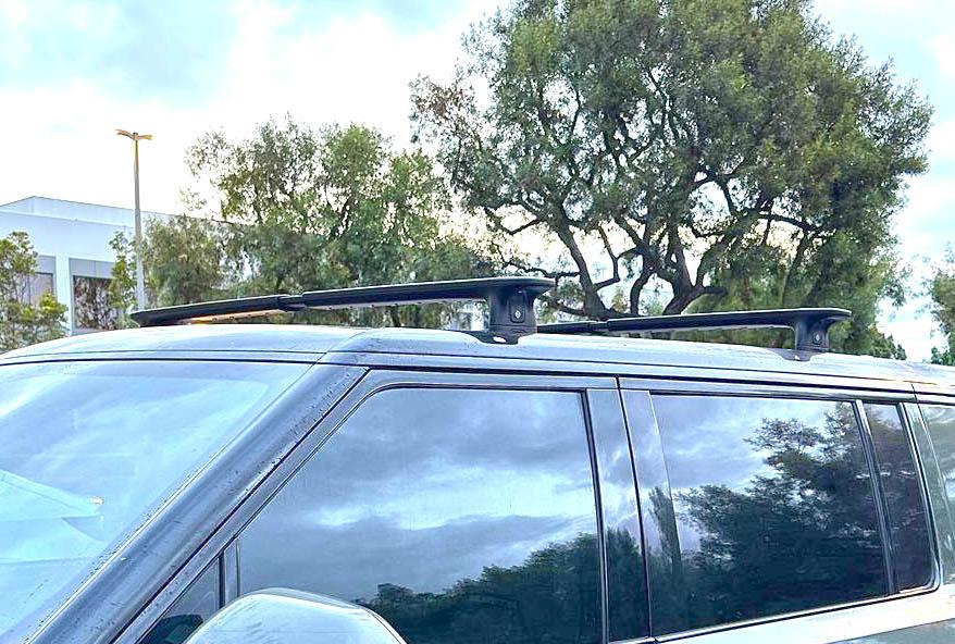 Rivian R1T R1S Dark Crossbars installed on R1S - Photos dark cross bars rivian installed 5