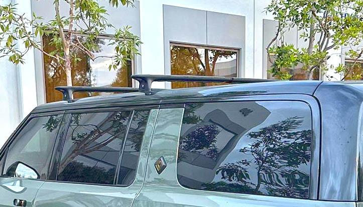 Rivian R1T R1S Dark Crossbars installed on R1S - Photos dark cross bars rivian installed 3