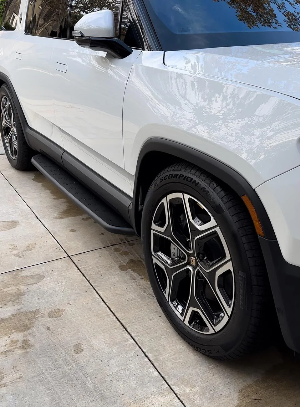 Rivian R1T R1S Running Board Compatibility with 2025/Gen2 IMG_9937