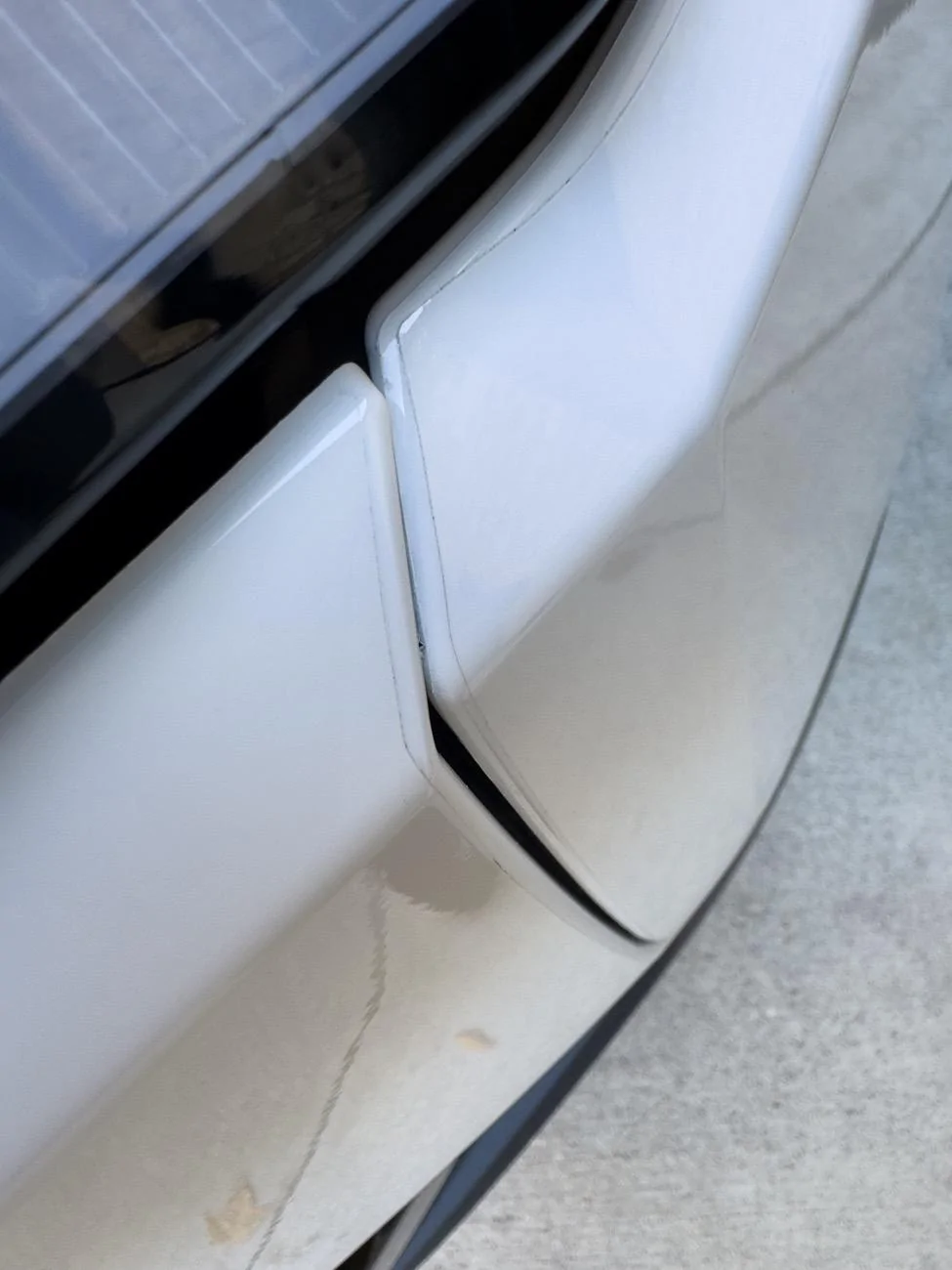 Rivian R1T R1S Steering Wheel Finish Peeling IMG_4358