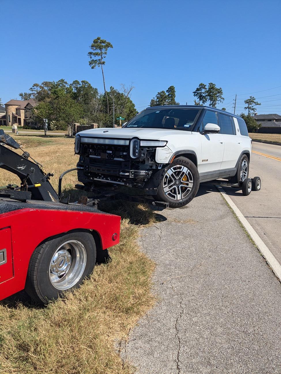 Rivian R1T R1S Rivian certified repair shops vs non certified 1000028850