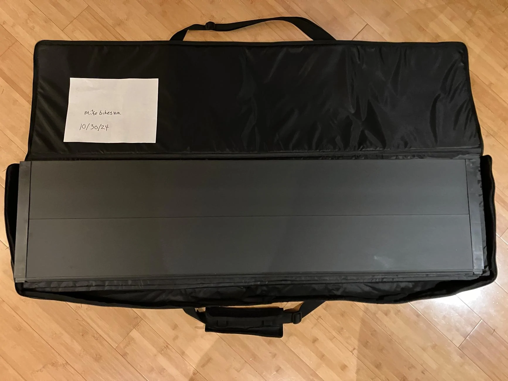 Rivian R1T R1S FS: Manual Tonneau Cover $400 IMG_2183