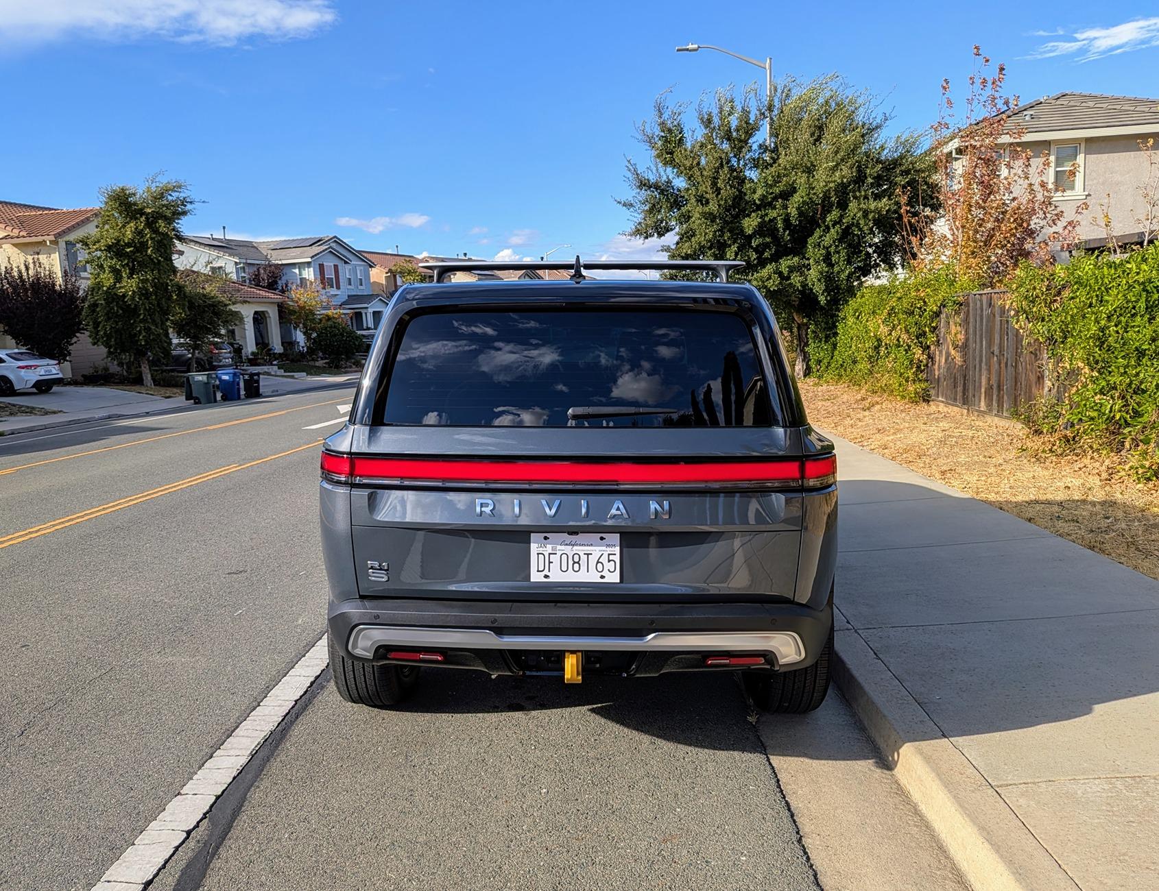 Rivian R1T R1S 2025 R1S updated must-have accessories list? PXL_20241028_224100059.MP