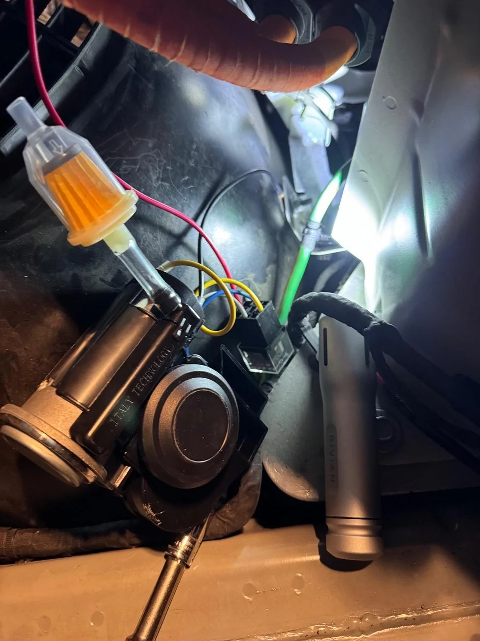 Rivian R1T R1S Fixed my anemic horn! IMG_0726