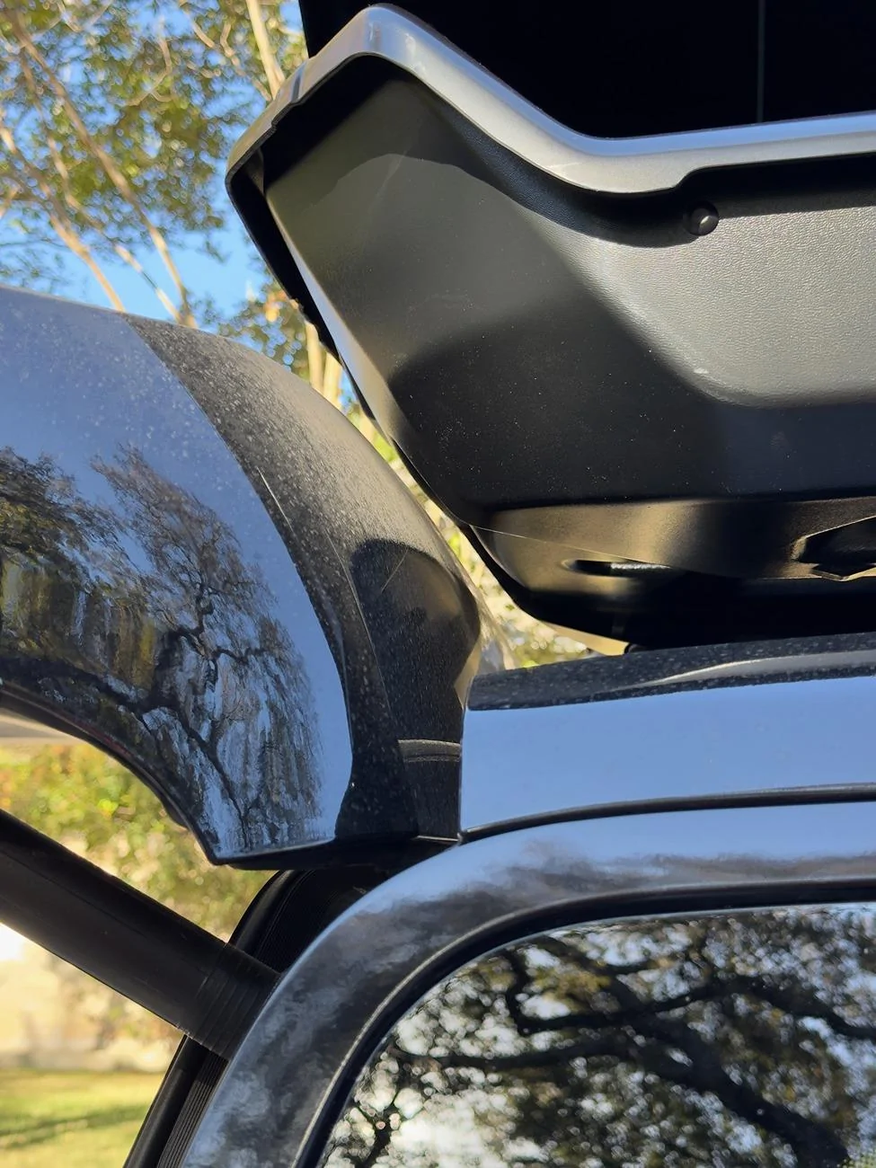Rivian R1T R1S Thule Motion 3 Roof Box XXL on R1S - More space, fits well, runs quiet IMG_3833