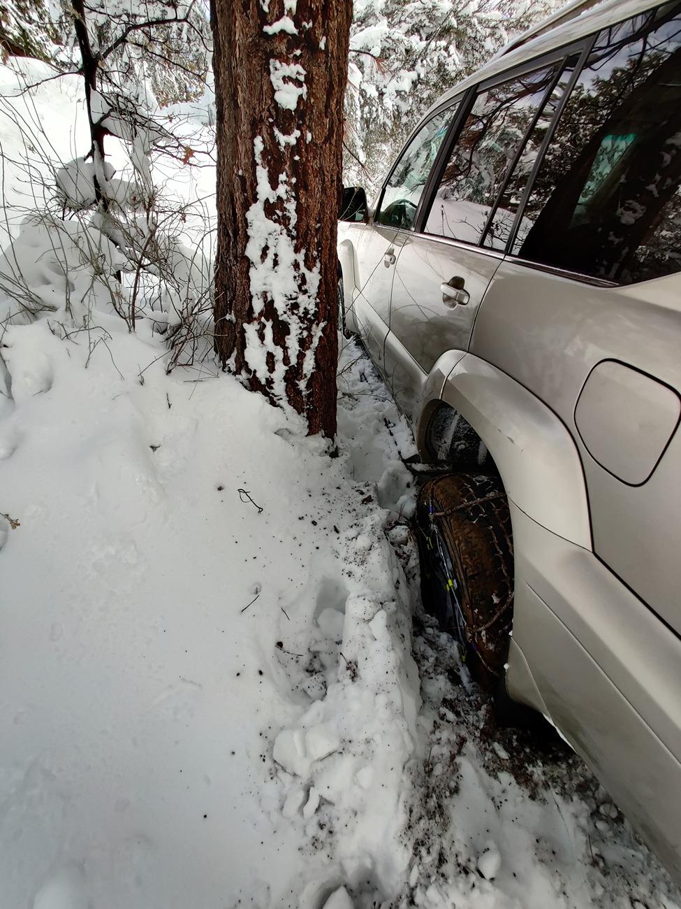 Rivian R1T R1S Towing into the US in March - chains? socks? advice plz 1000014030