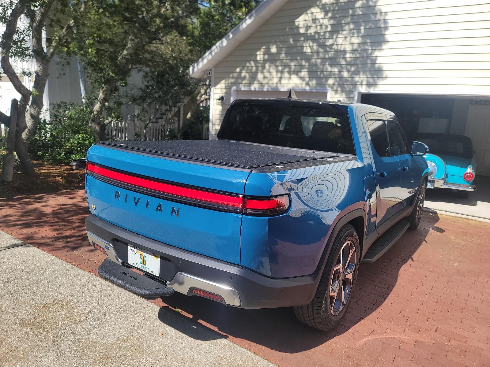 Rivian R1T R1S Tonneau cover options 20240424_095423