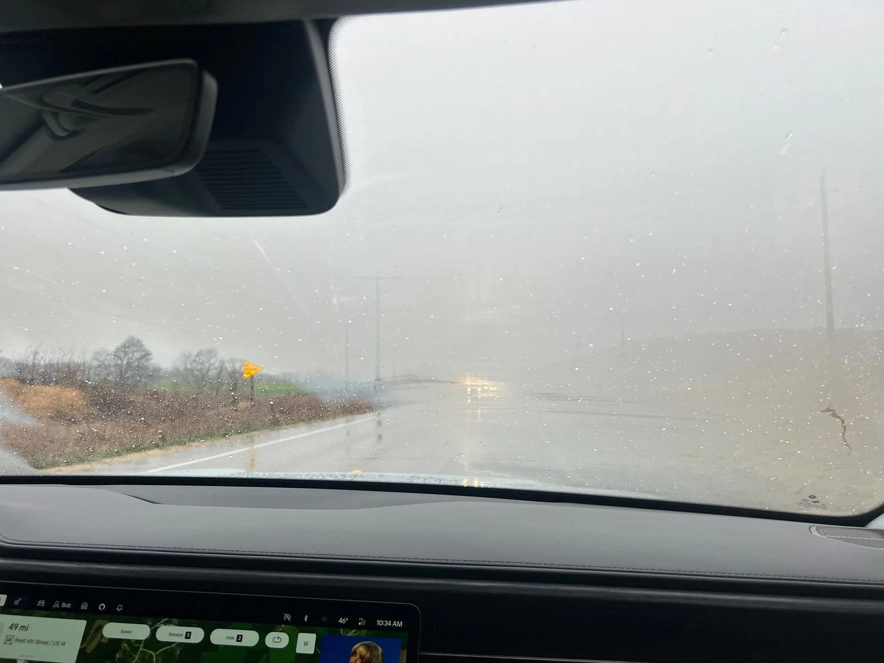 Rivian R1T R1S Humid air causing fogging on all glass surfaces? IMG_9130