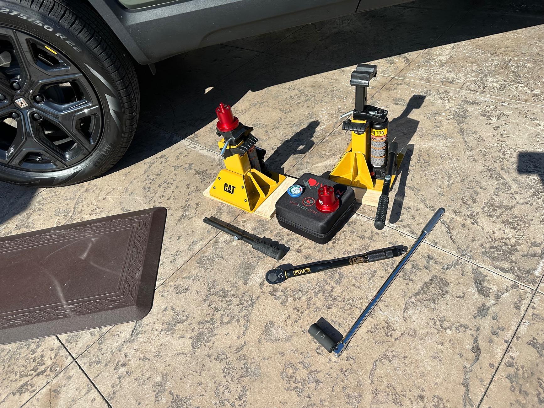Rivian R1T R1S JackStands with Rivian IMG_8835